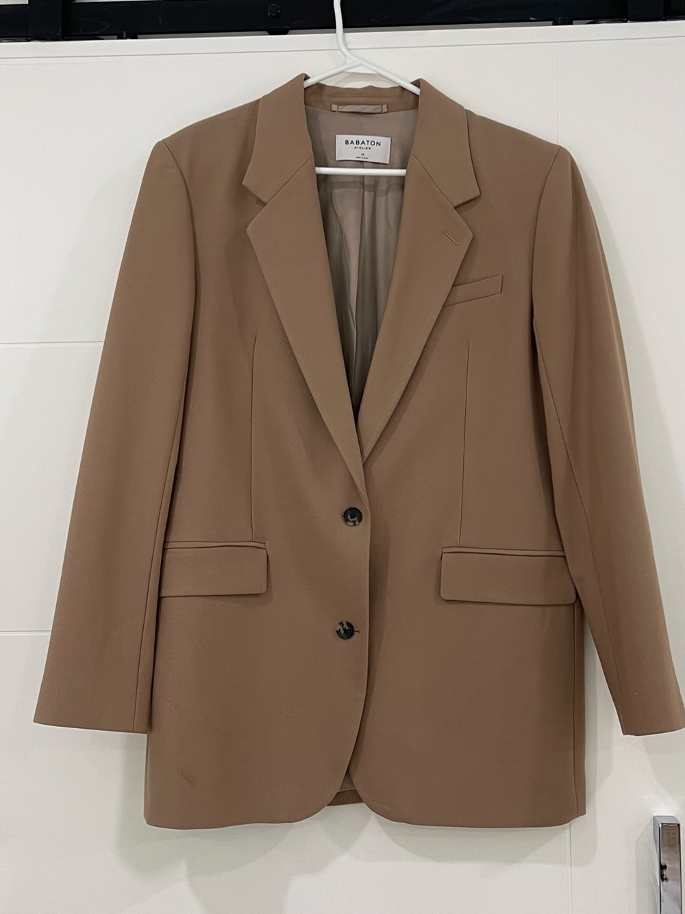 Aritzia Babaton Camel Single-Button Tailored Blazer